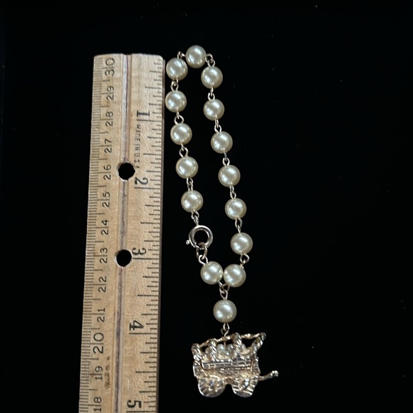 Covered Wagon Bracelet - Picture 3 of 4